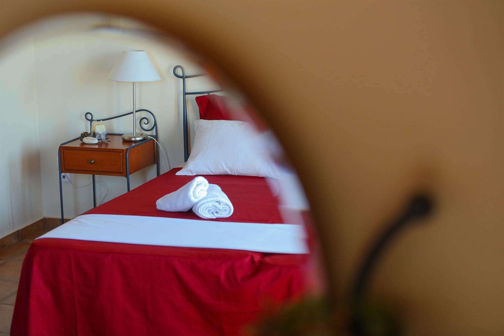 Hotel de apartamente Diana Mousata